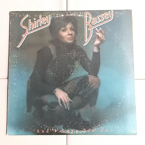 Shirley Bassey - And I Love You So LP - Picture 1 of 4
